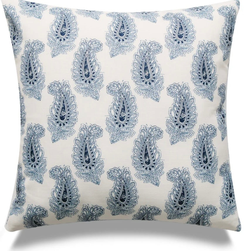 Pillow - Paisley Navy 20 x 20